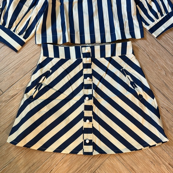 COPY - Solid & Striped The Alex Top and Skirt Set Size M - Picture 5 of 6